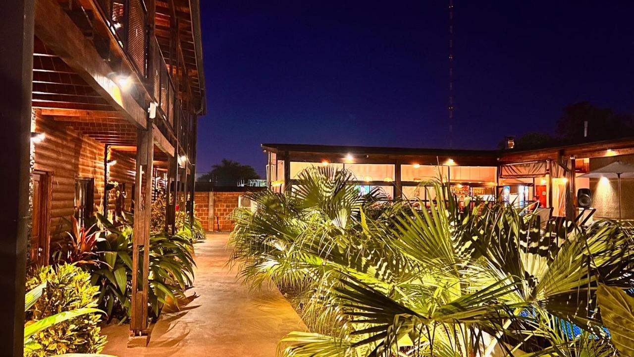 Alma Pura Hotel プエルト・イグアス エクステリア 写真