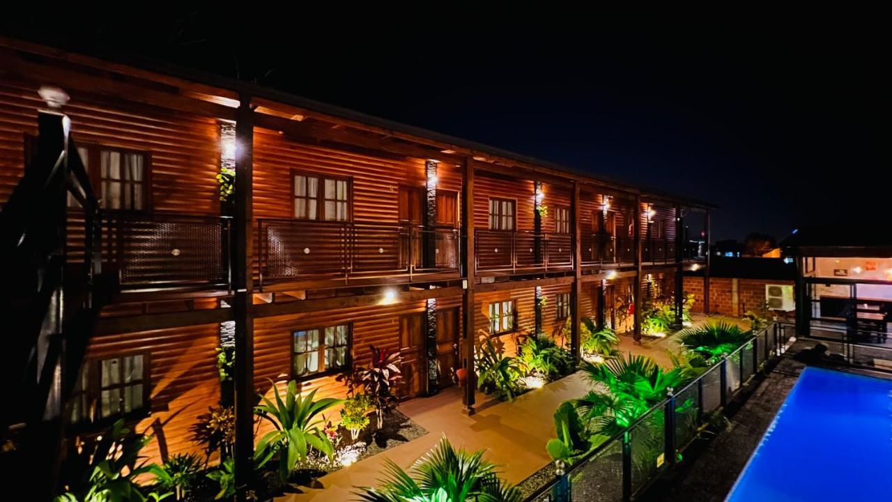 Alma Pura Hotel プエルト・イグアス エクステリア 写真