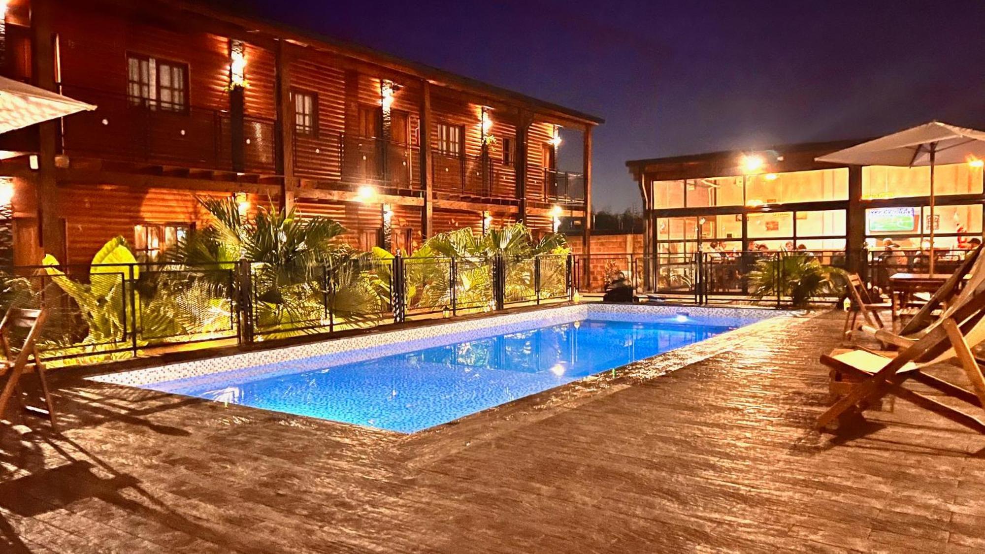 Alma Pura Hotel プエルト・イグアス エクステリア 写真