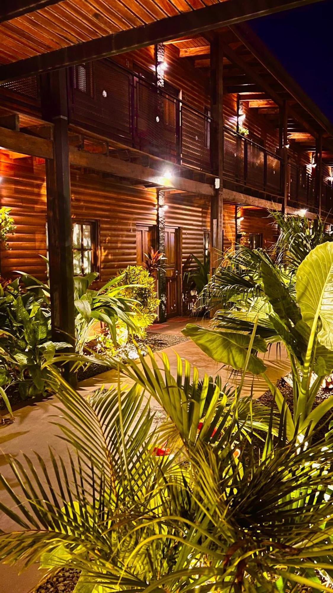 Alma Pura Hotel プエルト・イグアス エクステリア 写真